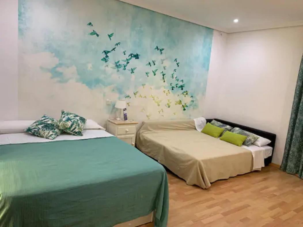 The Bell Ringer House Apartment เซบีญา ภายนอก รูปภาพ