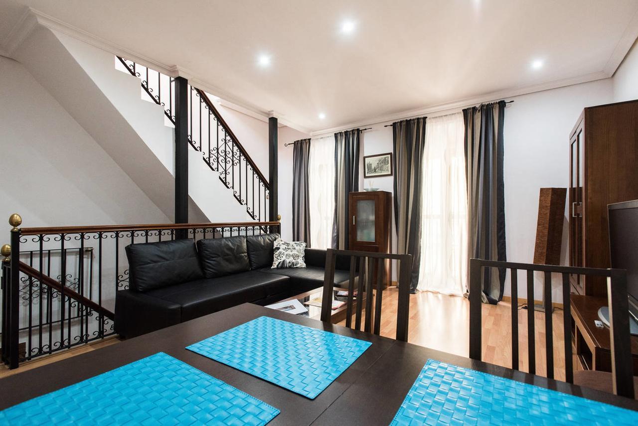 The Bell Ringer House Apartment เซบีญา ภายนอก รูปภาพ