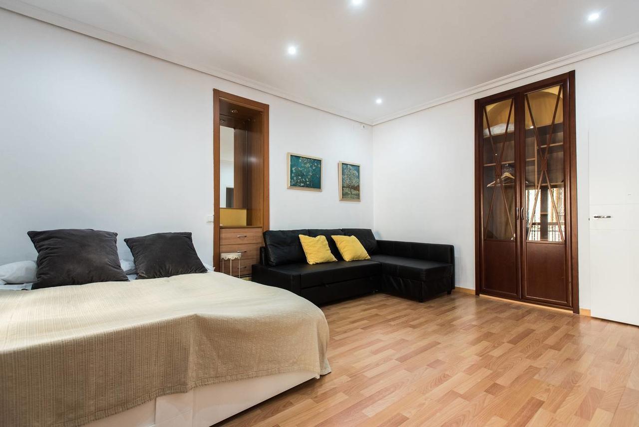 The Bell Ringer House Apartment เซบีญา ภายนอก รูปภาพ