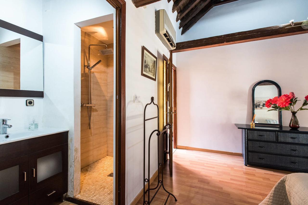 The Bell Ringer House Apartment เซบีญา ภายนอก รูปภาพ